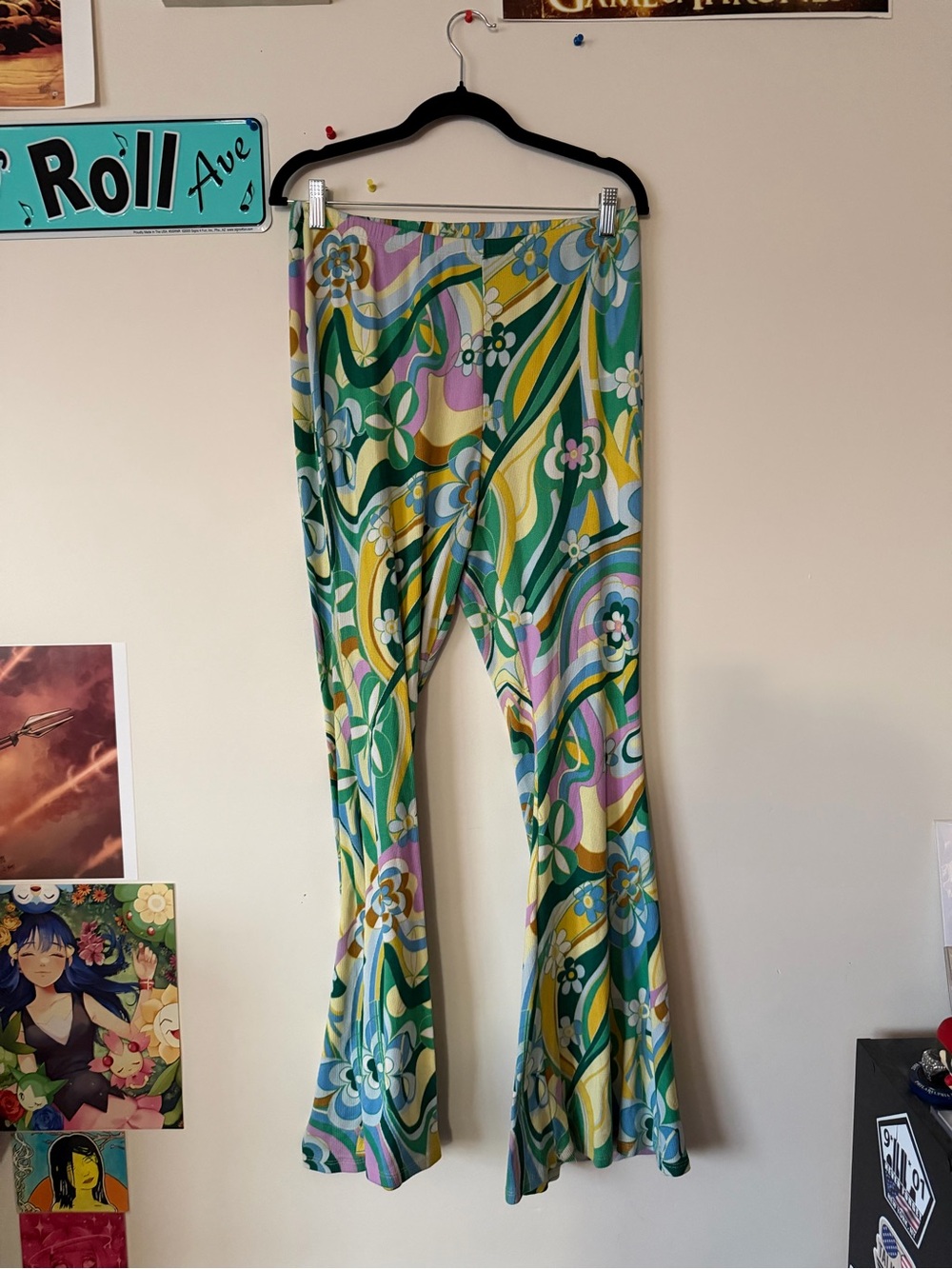 Rue21 Retro Floral Wave Flare Leggings - Green Multi